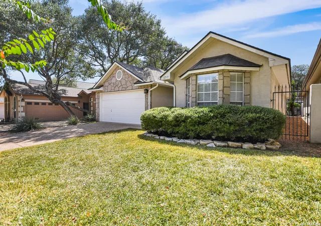 Photo 2 of Single family home for sale at 1219 Thrush Rdg, San Antonio, TX 78248 | MLS# 2015860 | Listing updated on 2026-09-11