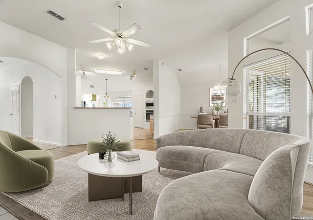 Photo 4 of Single family home for sale at 1219 Thrush Rdg, San Antonio, TX 78248 | MLS# 2015860 | Listing updated on 2026-09-11