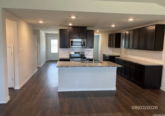 Photo 3 of Single family home for sale at 713 Overlook Ridge, Cibolo, TX 78108 | MLS# 2015867 | Listing updated on 2026-09-22