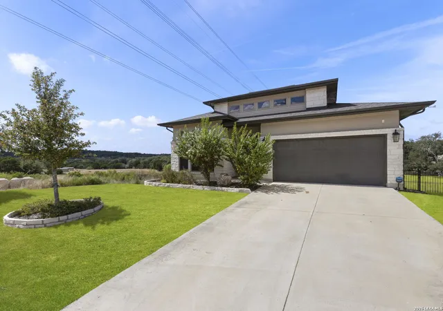 Photo 2 of Single family home for sale at 141 Mescalero, Boerne, TX 78006 | MLS# 2015872 | Listing updated on 2026-09-22