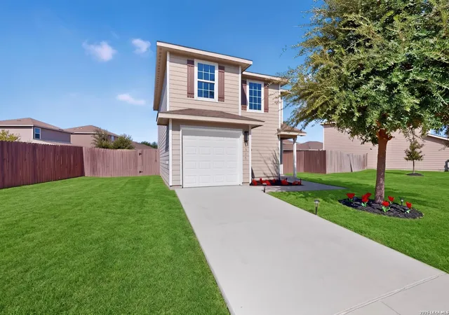 Photo 2 of Sale Pending at 6815 Treselle Ln, San Antonio, TX 78252 | MLS# 2015891 | Listing updated on 2026-09-24