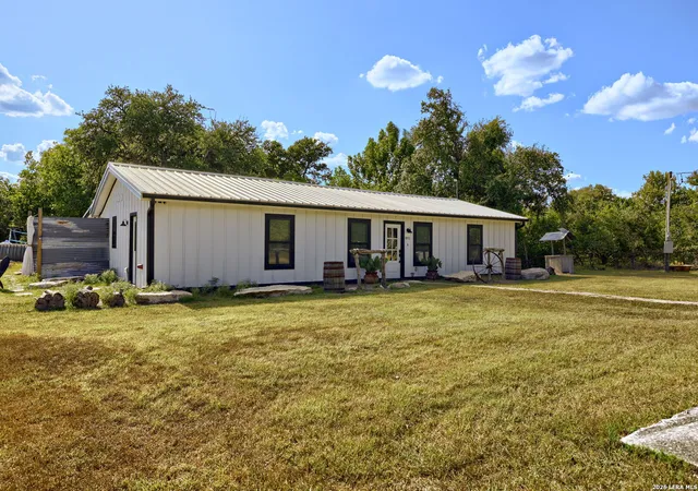Photo 3 of Single family home for sale at 891 Lost Crk, Wimberley, TX 78676 | MLS# 2015911 | Listing updated on 2026-09-22