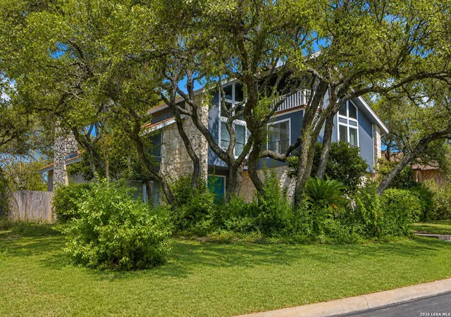 Photo 3 of Single family home for sale at 1739 Royal Crescent, San Antonio, TX 78231 | MLS# 2015922 | Listing updated on 2026-09-22