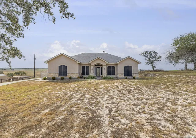 Photo 2 of Sale Pending at 708 Lake Valley Dr, La Vernia, TX 78121 | MLS# 2015929 | Listing updated on 2026-09-24