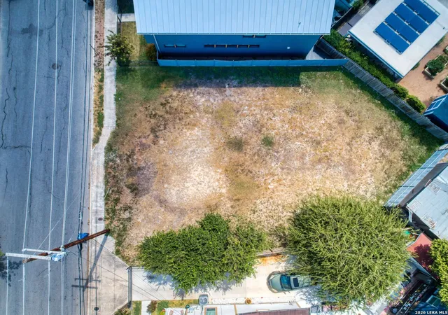 Photo 3 of Land for sale at 421 Labor St, San Antonio, TX 78210 | MLS# 2015936 | Listing updated on 2026-09-22