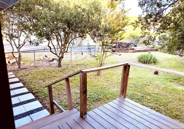 Photo 3 of Single family home for sale at 310 Riviera, Canyon Lake, TX 78133 | MLS# 2015966 | Listing updated on 2026-09-25