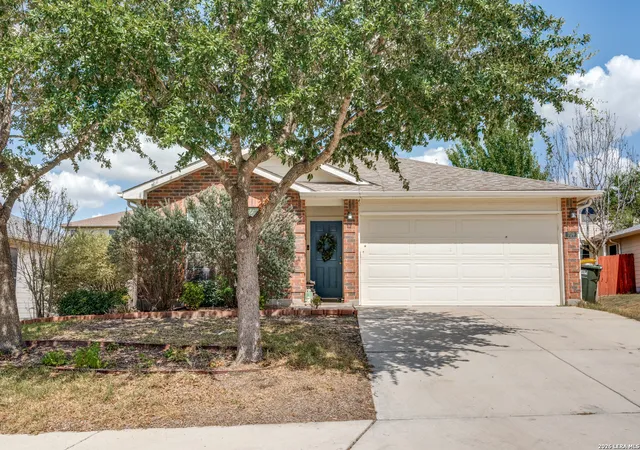 Photo 4 of Single family home for sale at 709 Clearbrook Ave, Schertz, TX 78108 | MLS# 2015982 | Listing updated on 2026-09-22