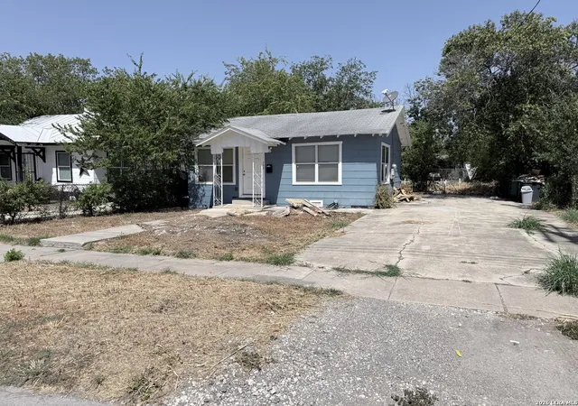 Photo 3 of Single family home for sale at 639 Westfall Ave, San Antonio, TX 78210 | MLS# 2015986 | Listing updated on 2026-09-22