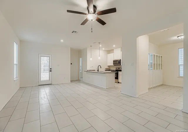 Photo 2 of Sale Pending at 4918 Via Sonoma Trl, Converse, TX 78109 | MLS# 2015988 | Listing updated on 2026-10-05