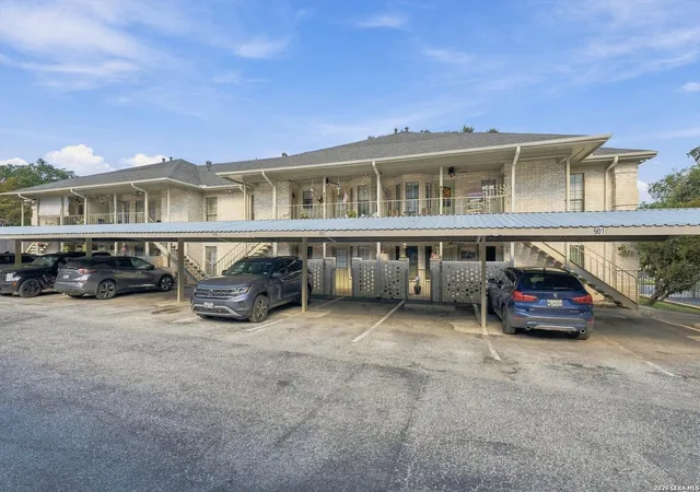 Photo 1 of Condo for sale at 8415 Fredericksburg #902, San Antonio, TX 78229 | MLS# 2015992 | Listing updated on 2026-10-28