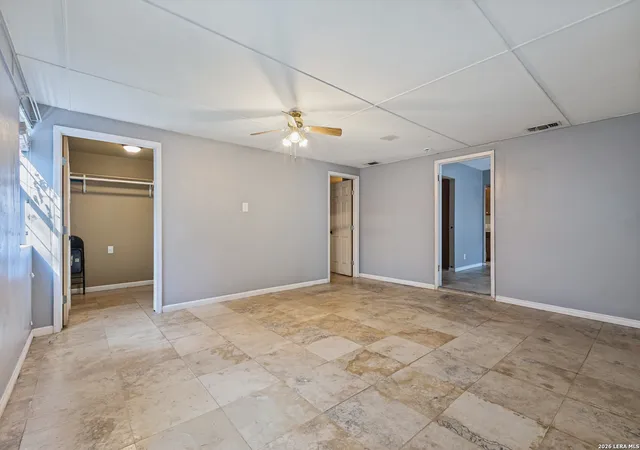 Photo 3 of Single family home for sale at 304a Fox Run, Devine, TX 78016 | MLS# 2016003 | Listing updated on 2026-09-25