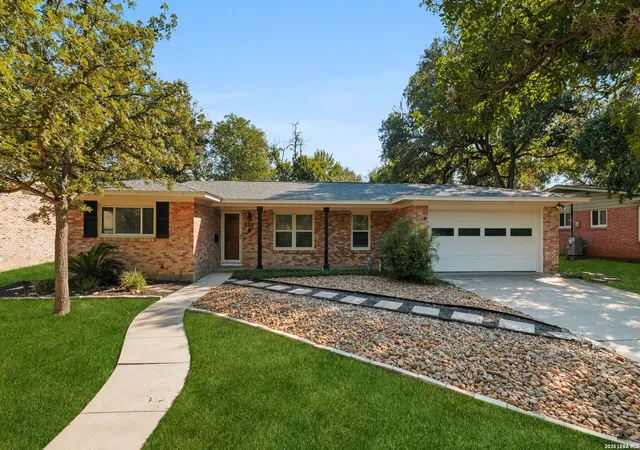 Photo 1 of Sale Pending at 330 Oak Glen Dr, San Antonio, TX 78209 | MLS# 2016009 | Listing updated on 2026-09-30
