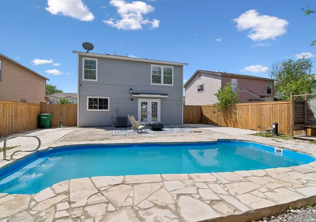 Photo 1 of Single family home for sale at 5423 Palamon Farm, San Antonio, TX 78228 | MLS# 2016039 | Listing updated on 2026-10-29