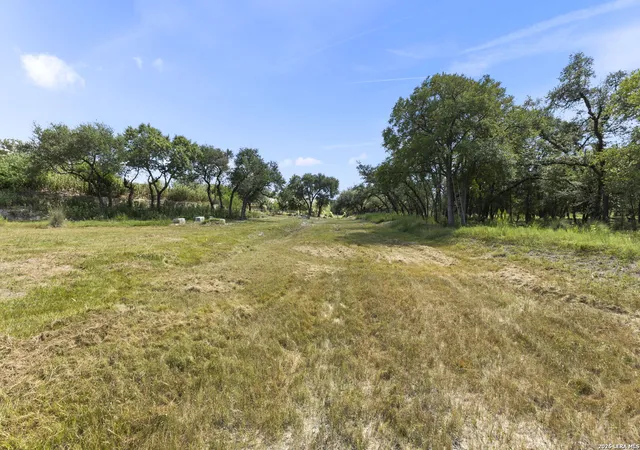 Photo 2 of Sale Pending at 108 Hollow Spgs, Boerne, TX 78006 | MLS# 2016041 | Listing updated on 2026-10-08
