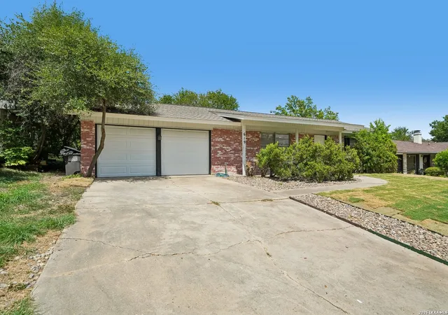 Photo 2 of Single family home for sale at 619 Mauze Dr, San Antonio, TX 78216 | MLS# 2016043 | Listing updated on 2026-10-08