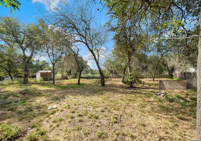 Photo 3 of Single family home for sale at 4514 Indian Springs Dr, Elmendorf, TX 78112 | MLS# 2016044 | Listing updated on 2026-09-29