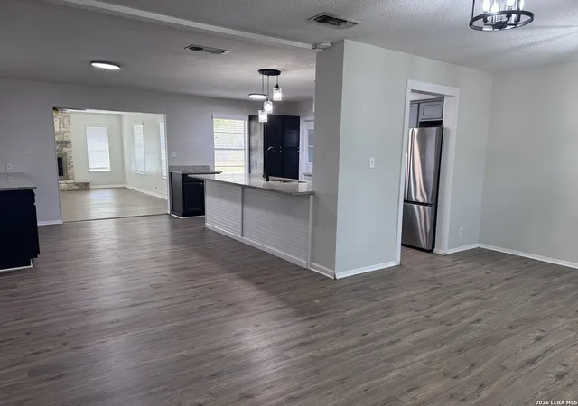 Single family home for sale at 303 Dry Holw Rd, La Vernia, TX 78121 | MLS# 2016081 | Listing updated on 2026-10-07