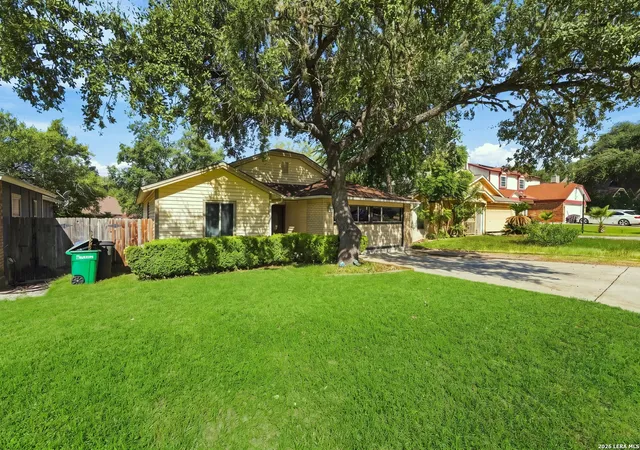 Photo 3 of Single family home for sale at 6203 Ridge Oak, San Antonio, TX 78250 | MLS# 2016087 | Listing updated on 2026-09-26