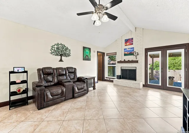 Photo 4 of Single family home for sale at 6203 Ridge Oak, San Antonio, TX 78250 | MLS# 2016087 | Listing updated on 2026-09-26