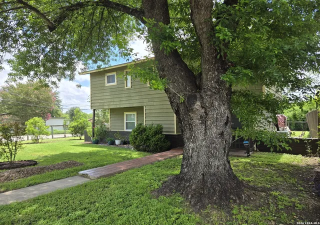 Photo 3 of Single family home for sale at 903 Zachry Dr, San Antonio, TX 78228 | MLS# 2016090 | Listing updated on 2026-09-30