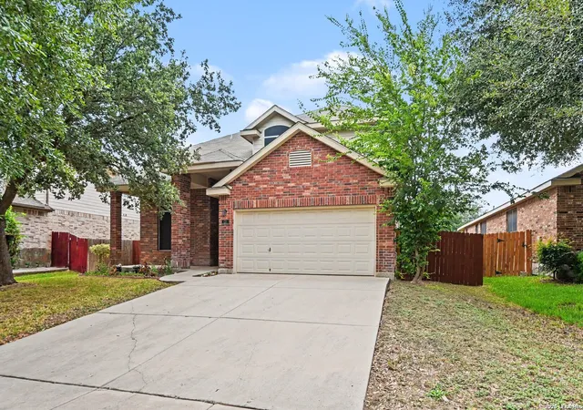 Photo 2 of Single family home for sale at 121 Yeager Cir, Cibolo, TX 78108 | MLS# 2016093 | Listing updated on 2026-09-23