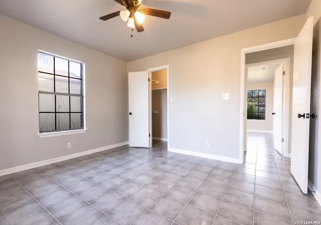 Photo 3 of Single family home for sale at 302 Bain Dr, Devine, TX 78016 | MLS# 2016105 | Listing updated on 2026-09-22