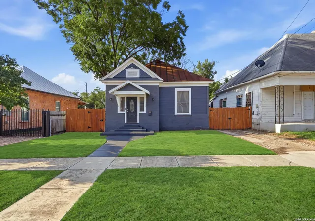 Photo 1 of Single family home for sale at 904 Hays, San Antonio, TX 78202 | MLS# 2016125 | Listing updated on 2026-09-22