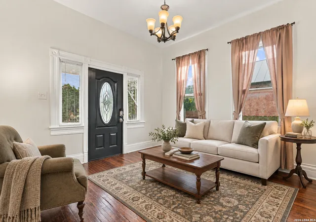 Photo 2 of Single family home for sale at 904 Hays, San Antonio, TX 78202 | MLS# 2016125 | Listing updated on 2026-09-22