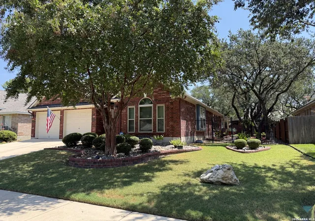 Photo 3 of Sale Pending at 1810 Indian Paint Brush Rd, San Antonio, TX 78232 | MLS# 2016128 | Listing updated on 2026-09-21
