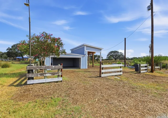 Photo 3 of Single family home for sale at 25840 Mathis Rd, Elmendorf, TX 78112 | MLS# 2016157 | Listing updated on 2026-09-23