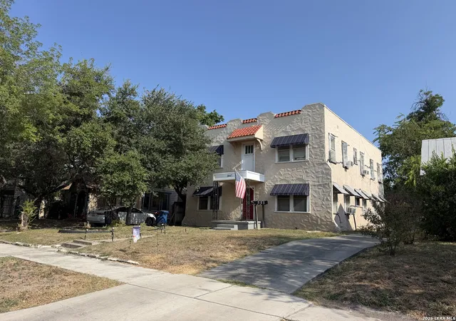 Photo 3 of Multi family home for sale at 2047 W Summit Ave, San Antonio, TX 78201 | MLS# 2016174 | Listing updated on 2026-09-23