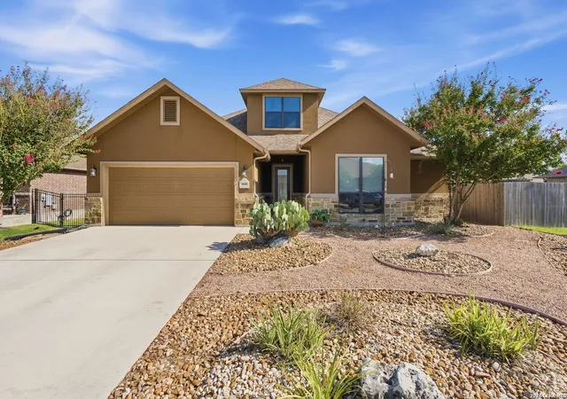 Photo 3 of Single family home for sale at 1635 Sun Bay Dr, New Braunfels, TX 78130 | MLS# 2016214 | Listing updated on 2026-10-05