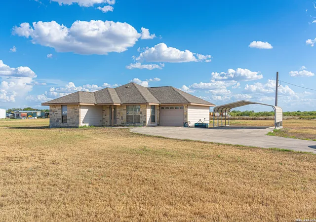 Photo 3 of Single family home for sale at 10116 Fm 1346, Adkins, TX 78101 | MLS# 2016226 | Listing updated on 2026-09-23