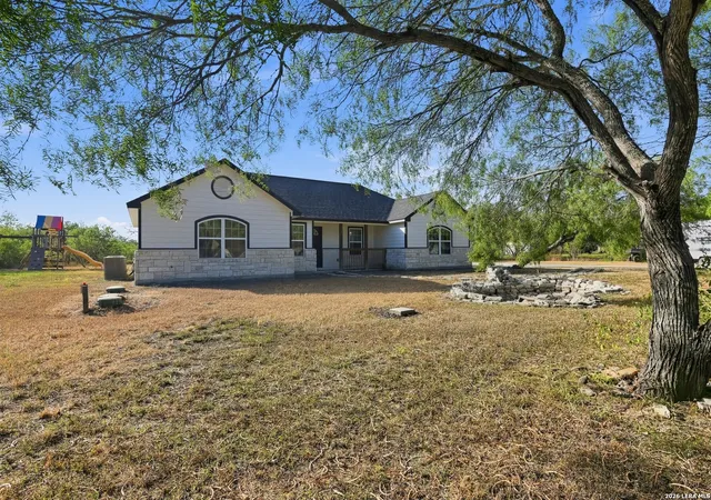 Photo 3 of Single family home for sale at 5769 Grand Lake Cir, Robstown, TX 78380 | MLS# 2016238 | Listing updated on 2026-09-23