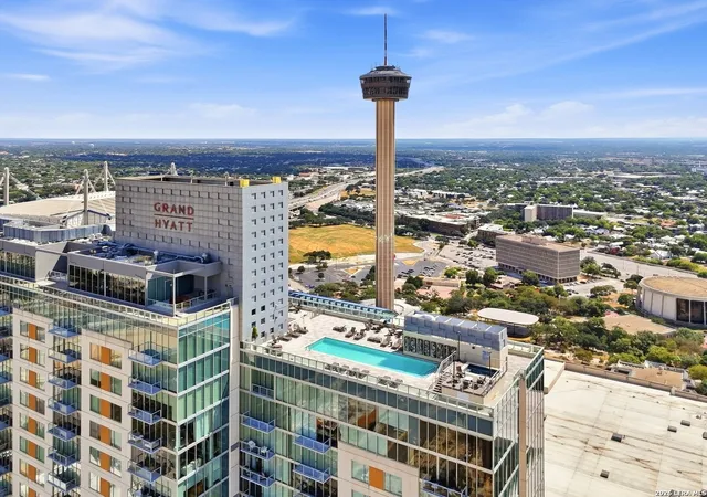 Photo 2 of Condo for sale at 610 E Market #UNIT 2909, San Antonio, TX 78205 | MLS# 2016240 | Listing updated on 2026-09-23