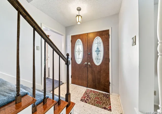 Photo 4 of Single family home for sale at 102 Da Gama, Universal City, TX 78148 | MLS# 2016250 | Listing updated on 2026-09-23