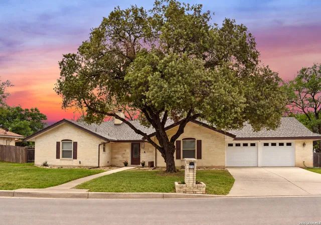 Photo 2 of Single family home for sale at 614 Moorside Dr, Windcrest, TX 78239 | MLS# 2016283 | Listing updated on 2026-10-03