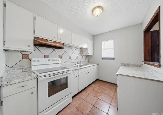 Photo 2 of Condo for sale at 911 Vance Jackson Rd #204, San Antonio, TX 78201 | MLS# 2016287 | Listing updated on 2026-09-24