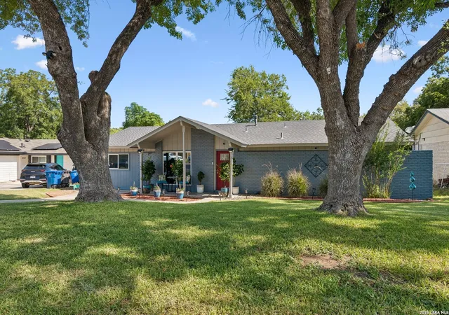 Photo 2 of Single family home for sale at 3331 Deer Crk, San Antonio, TX 78230 | MLS# 2016291 | Listing updated on 2026-09-28