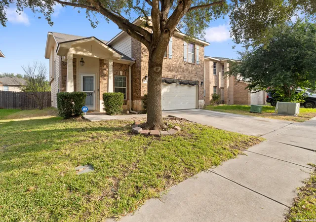 Photo 1 of Single family home for sale at 324 Wagon Wheel Way, Cibolo, TX 78108 | MLS# 2016323 | Listing updated on 2026-09-24