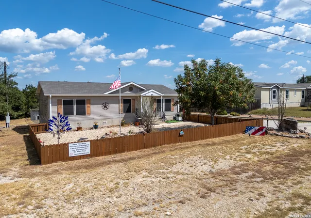 Photo 2 of Single family home for sale at 327 Prairie 1509, Bandera, TX 78003 | MLS# 2016350 | Listing updated on 2026-09-25