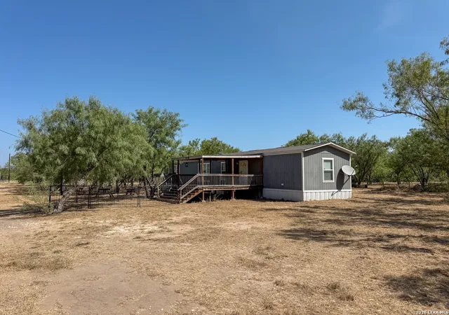 Photo 1 of Single family home for sale at 2822 Tomblin Rd, Bigfoot, TX 78005 | MLS# 2016360 | Listing updated on 2026-09-25