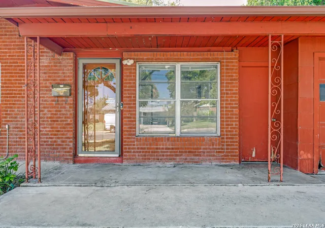 Photo 2 of Sale Pending at 154 Marlena Dr, San Antonio, TX 78213 | MLS# 2016374 | Listing updated on 2026-10-05