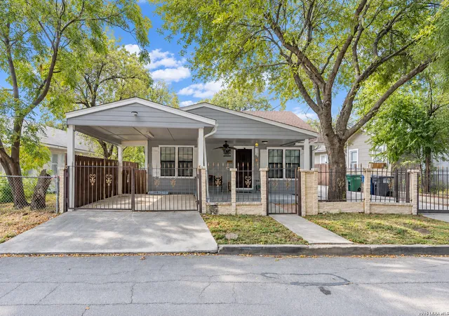 Photo 2 of Single family home for sale at 1634 Santa Monica St, San Antonio, TX 78201 | MLS# 2016414 | Listing updated on 2026-09-25