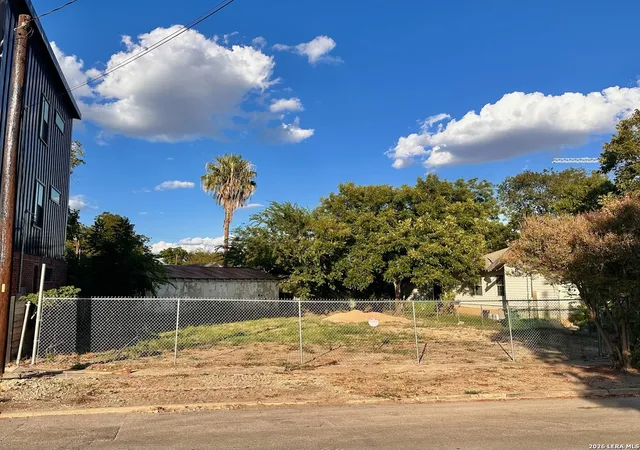 Photo 1 of Land for sale at 733 E Park Ave, San Antonio, TX 78212 | MLS# 2016430 | Listing updated on 2026-09-25