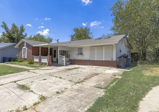 Photo 2 of Single family home for sale at 9419 Spring Dawn St, San Antonio, TX 78217 | MLS# 2016432 | Listing updated on 2026-09-29