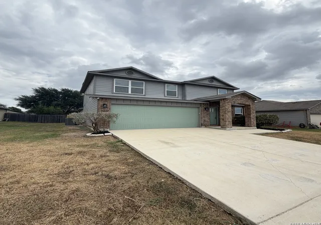 Photo 2 of Single family home for sale at 14422 Rockhouse Rd, Elmendorf, TX 78112 | MLS# 2016461 | Listing updated on 2026-09-25