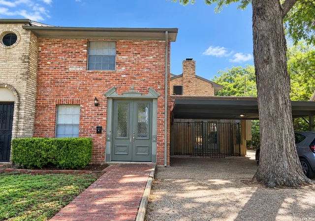 Photo 1 of Single family home for sale at 230 W Craig Pl, San Antonio, TX 78212 | MLS# 2016482 | Listing updated on 2026-09-25