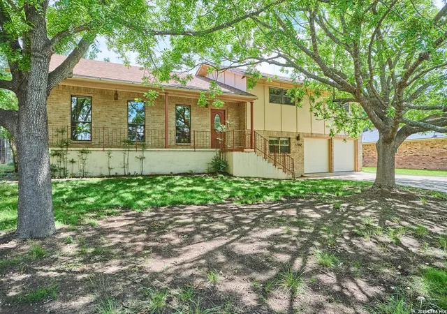 Photo 1 of Single family home for sale at 1702 Susan Dr, Kerrville, TX 78028 | MLS# 2016534 | Listing updated on 2026-09-25