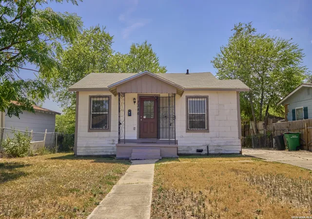 Photo 1 of Single family home for sale at 2346 Burnet St, San Antonio, TX 78202 | MLS# 2016563 | Listing updated on 2026-09-23